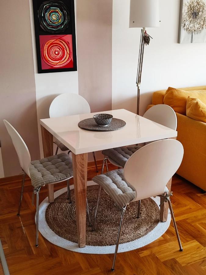 Apartment Rosa โนวีซาด ภายนอก รูปภาพ